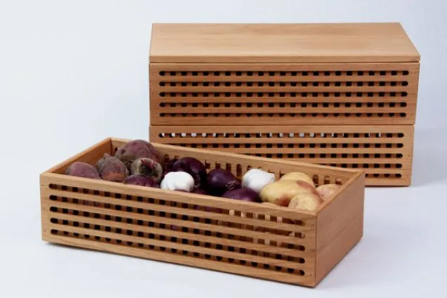 ventilated wooden box for vegetables