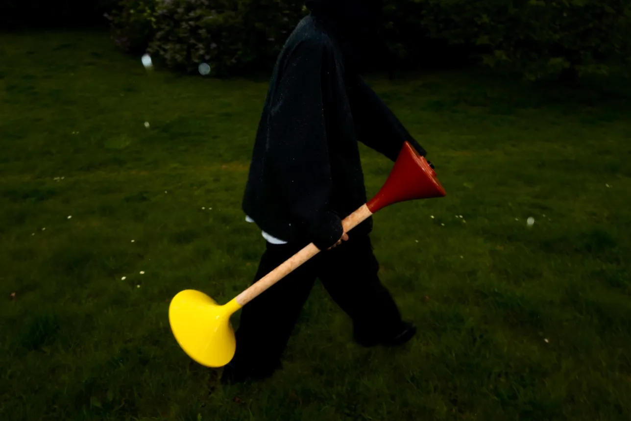 A person is moving the product. Photo. 